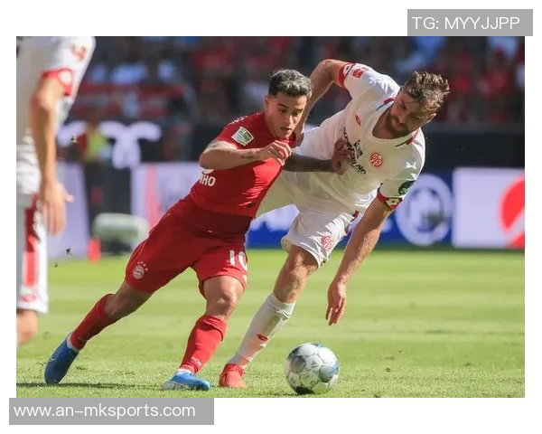 欧冠赛场惊艳一幕！拜仁日本中场谷川萌萌子完美演绎超级个人秀，连续突破三人爆射破门